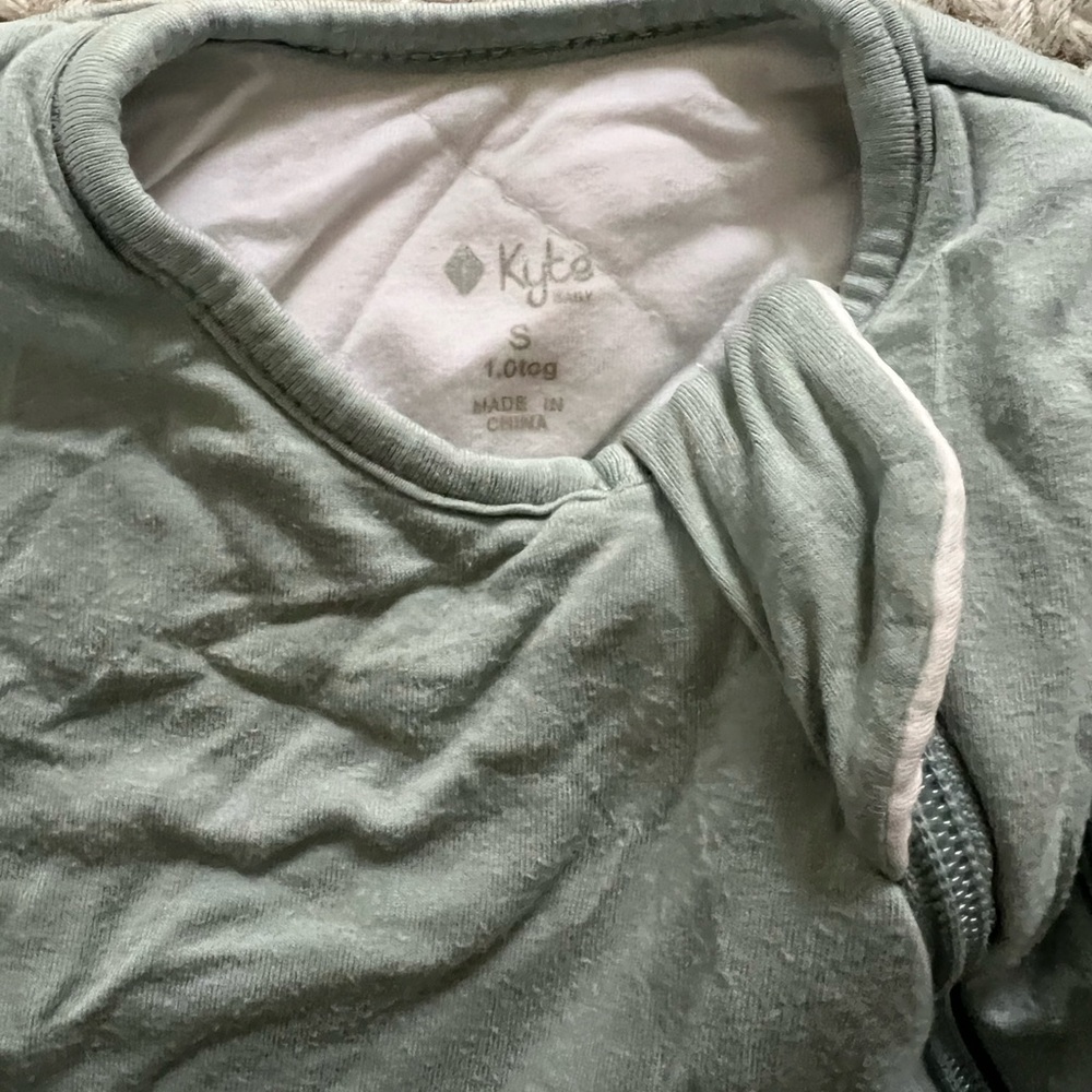 Kyte baby sleep bag in Sage, size small (0-6mo) in 1.0TOG - Picture 3 of 3